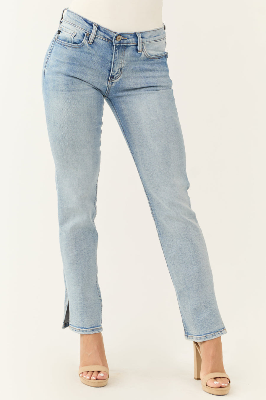 Chic light blue straight-leg jeans for women, ideal for versatile everyday style & summer fashion.