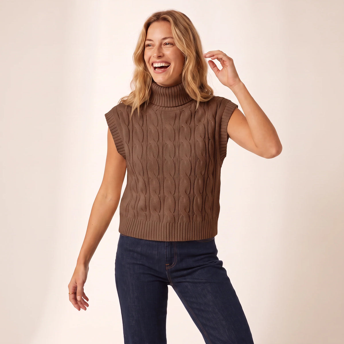 55439701016754